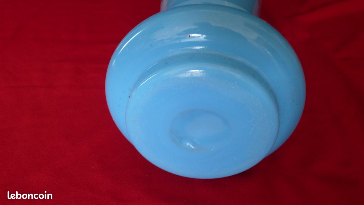 Vase Ancien en Opaline Bleue (image 5)