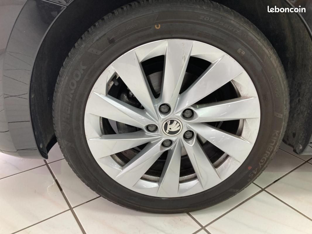 Skoda Octavia COMBI 2.0 TDI 150 CH SCR DSG7 SELECTION (image 5)