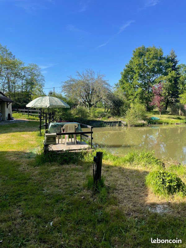 Grand terrain/Etang/2 cottages · à Les Rairies · 205 000 €