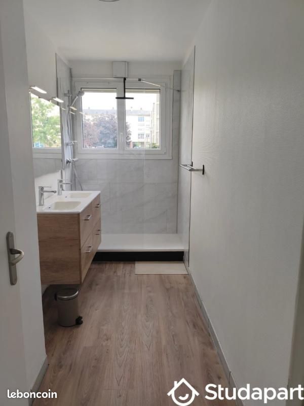 Appartement 5 pièces 84 m² · à Rennes · 84 m² · 460 €