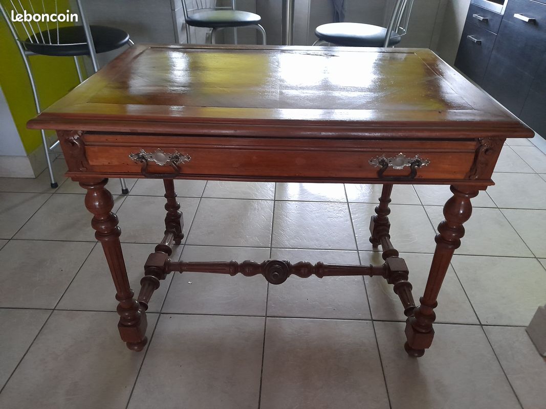 Table basse /ancienne/avec tiroir (image 1)