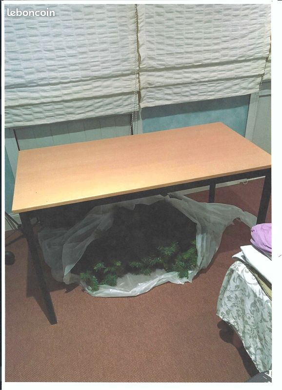 Table de bureau (image 1)