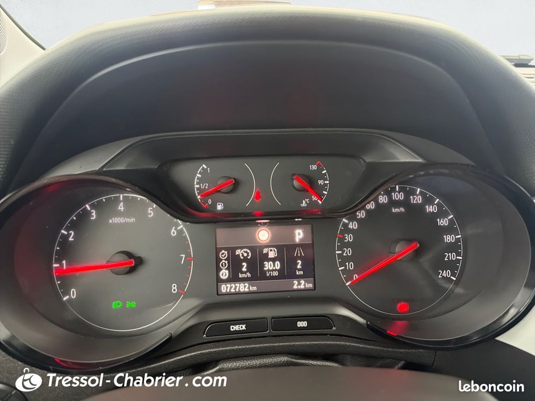 OPEL Crossland X 1.2 Turbo 130 ch BVA6 Design 120 ans (image 16)