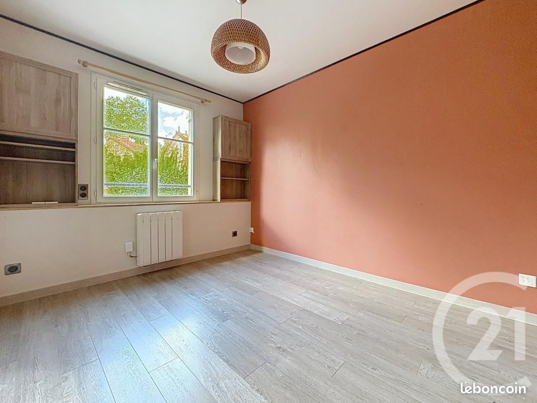 Appartement 3 pièces 50 m² · à Corbeil-Essonnes · 50 m² · 989 €/mois