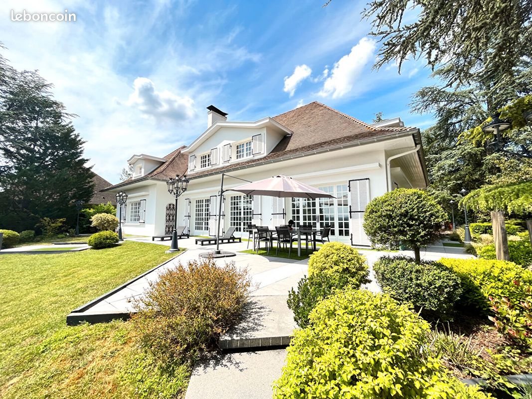 Propriété 8 pièces 340 m² (image 5)