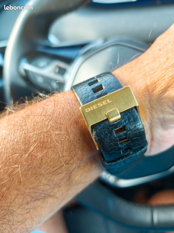 Montre diesel état neuf (image 3)
