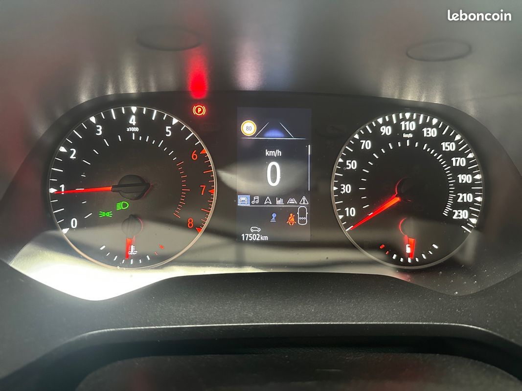 RENAULT CAPTUR 1.0 Eco-G 100ch EVOLUTION Car Play Caméra de Recul Key Less Garantie 12 mois (image 14)