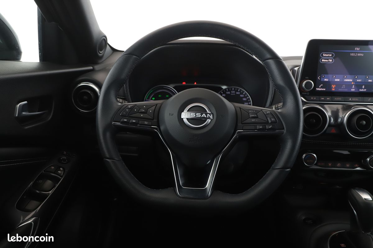 Nissan Juke 1.6 Hybrid N-Connecta 143 ch (image 15)