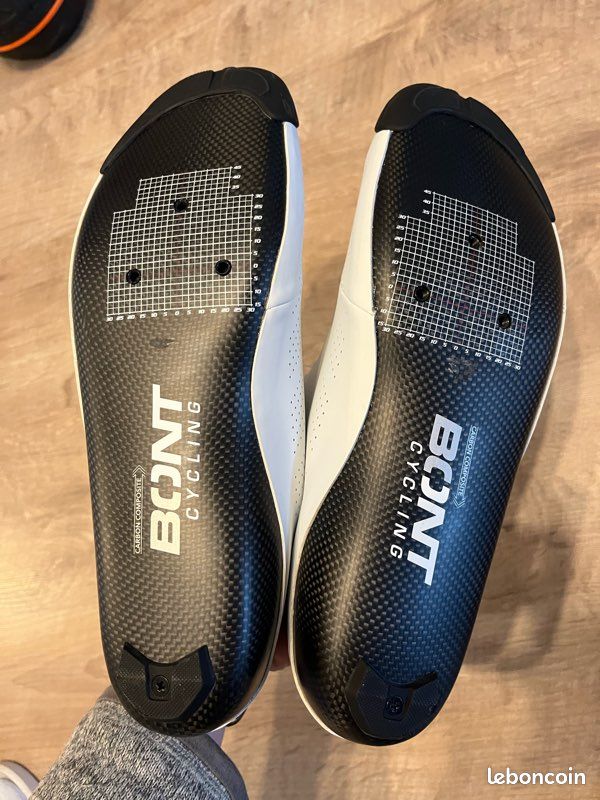 Chaussures De Cyclisme Bont Riot – Noir/blanc – Homme Pointure 45 – Neufves Mais Avec Boîte Abîmée