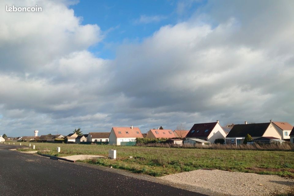 Terrain 466 m² · à Nogent-le-Roi · 74 450 €
