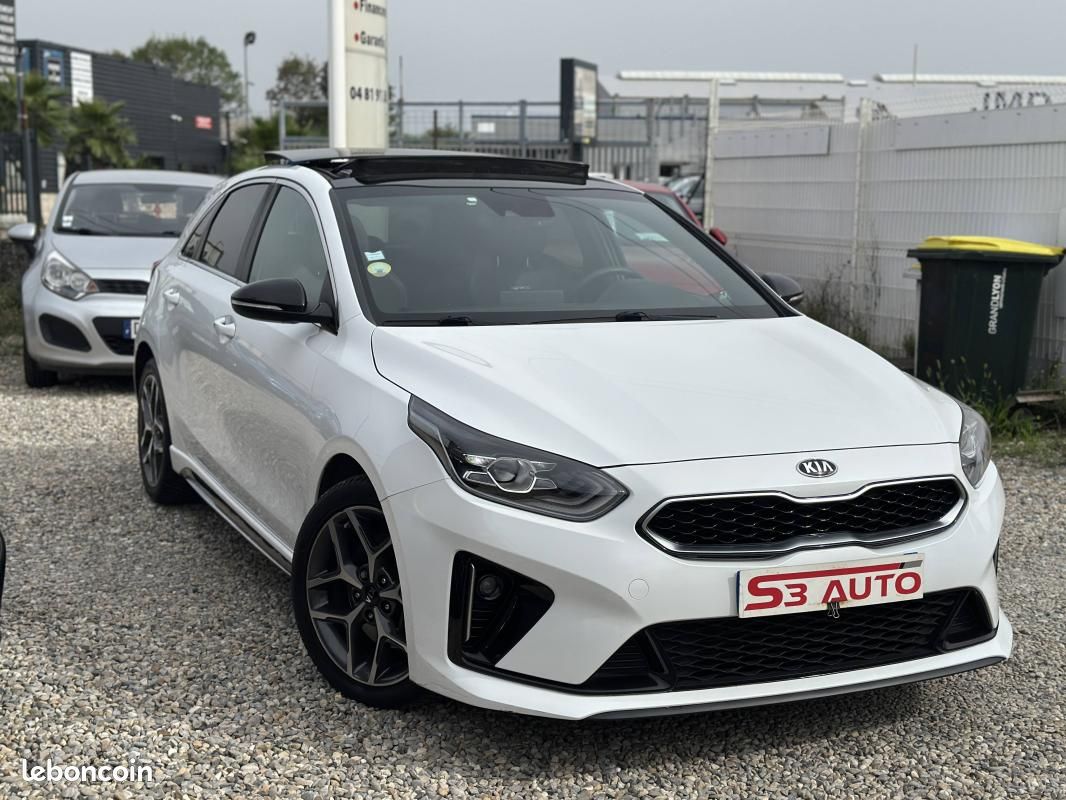 Kia Cee'd 1.6 CRDi GT Line Premium (image 16)