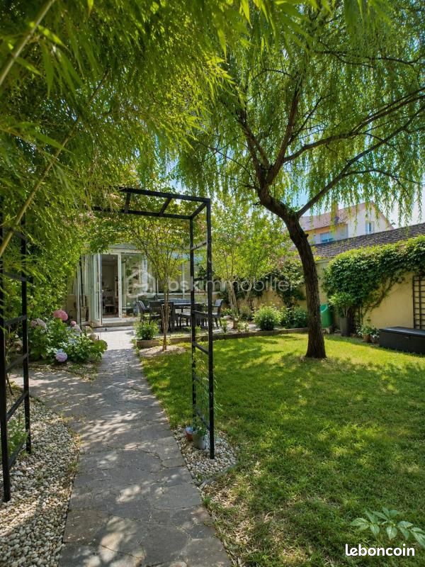 Maison 8 pièces 193 m² · à Colombes · 193 m² · 1 050 000 €