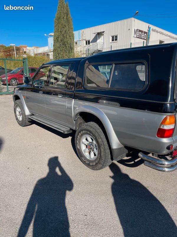 Vente d'un vehicule mitsubishi pick up - Voitures