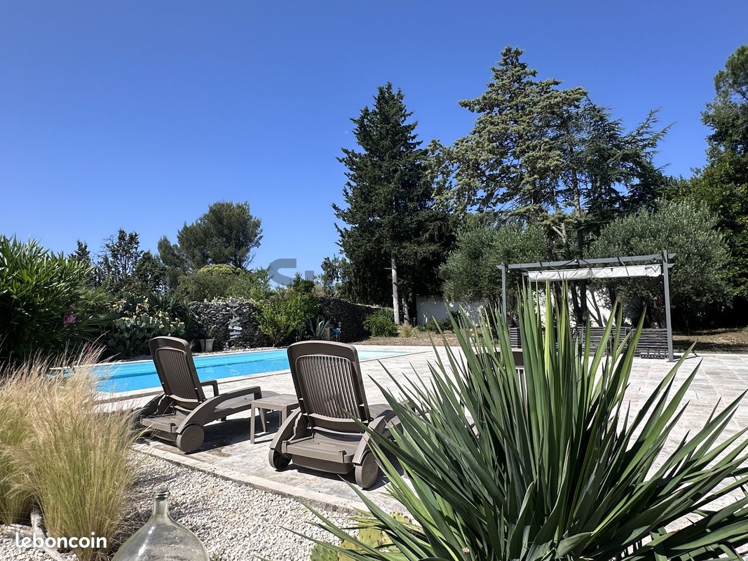Maison 4 pièces 198 m² · à Nîmes · 198 m² · 689 000 €
