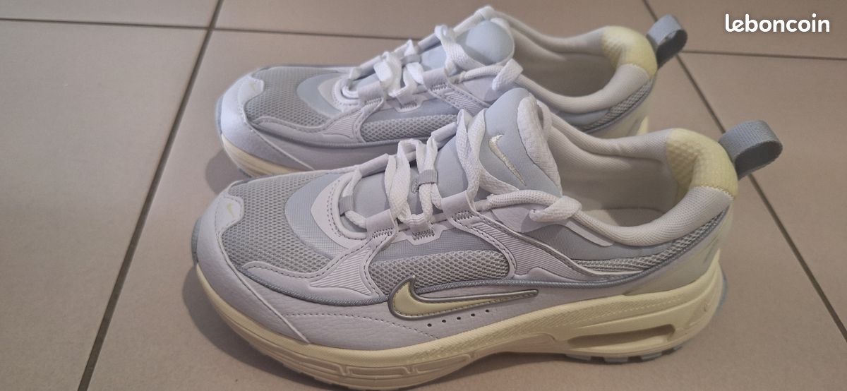 Nike air max bliss femme (neuves) (image 5)