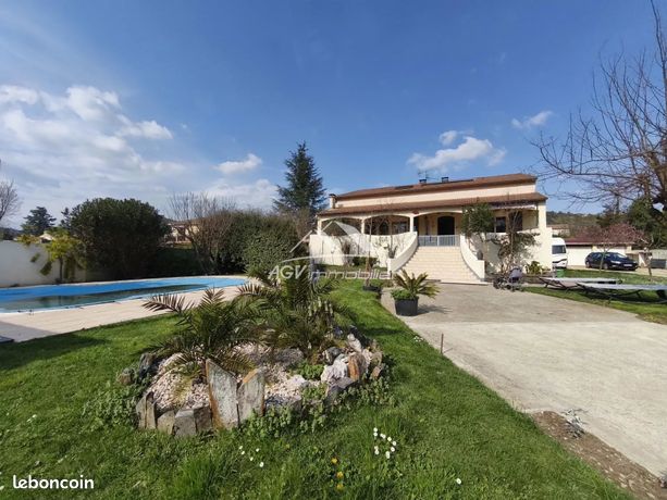 Villa 8 pièces 192 m²