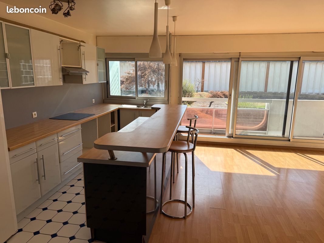 Appartement 3 pièces 75 m² · à Clichy · 75 m² · 2 240 €/mois