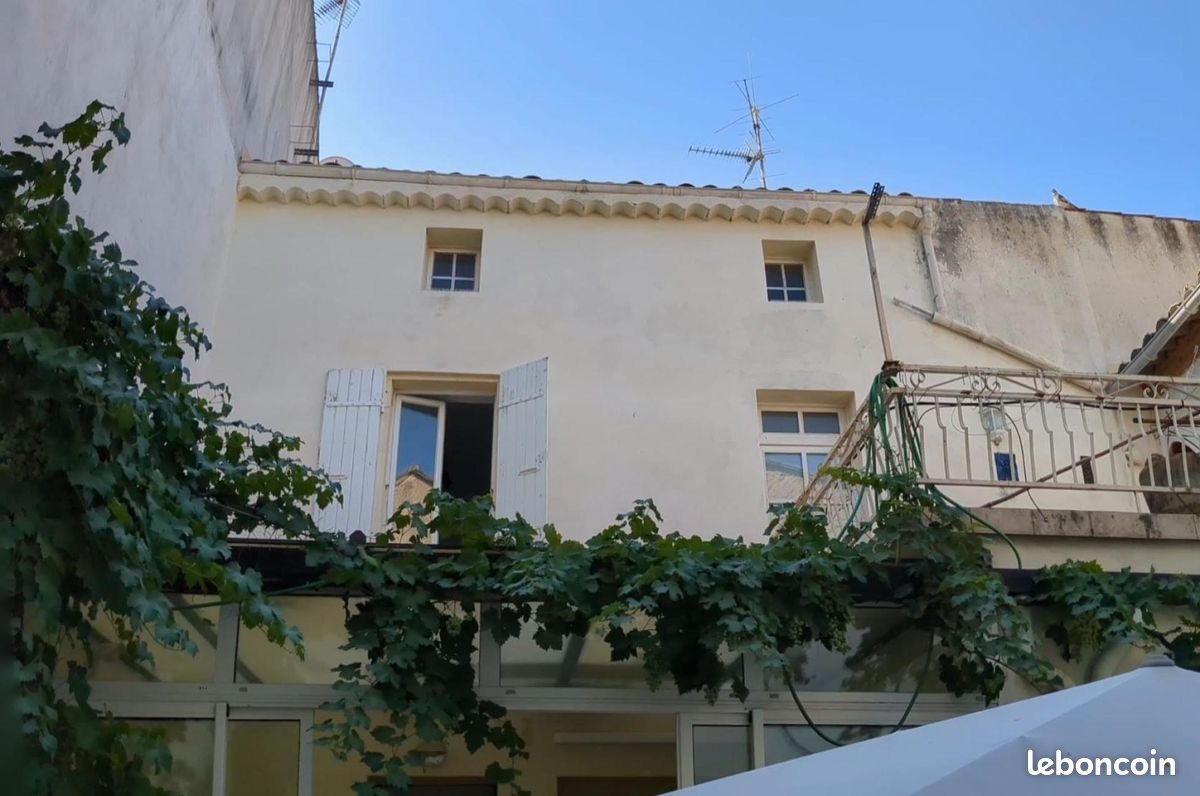 Maison 10 pièces 297 m² · à Pierrelatte · 297 m² · 239 200 €