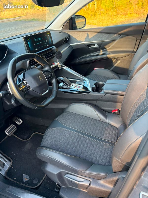 Peugeot 3008 HYBRID 225ch Roadtrip e-EAT8 (image 2)