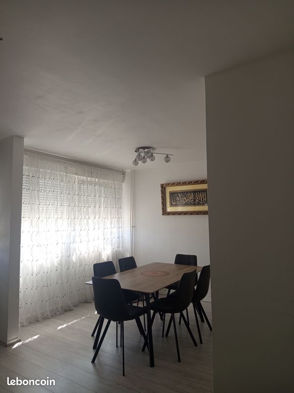 Appartement 8 pièces 82 m² · à Besançon · 82 m² · 800 €