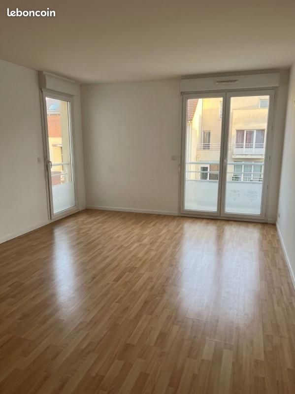Appartement 3 pièces 64 m² · à Vitry-sur-Seine · 64 m² · 1 290 €/mois