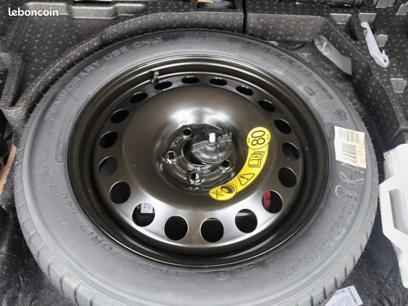 Ford Kuga 2.5 Duratec 190ch FHEV E85 Graphite Tech Edition BVA (image 17)