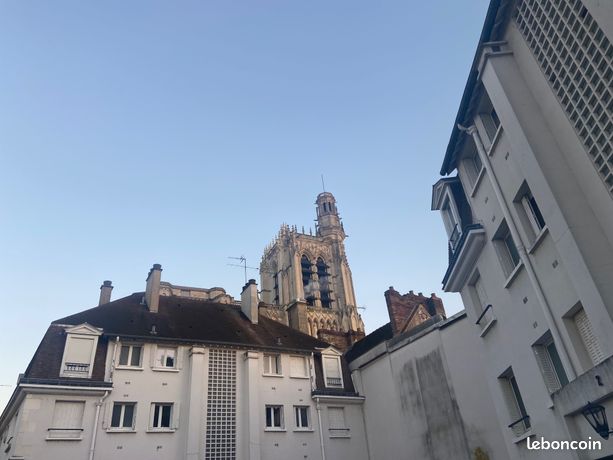 Appartement recherche dans residence securisee du centre ville
