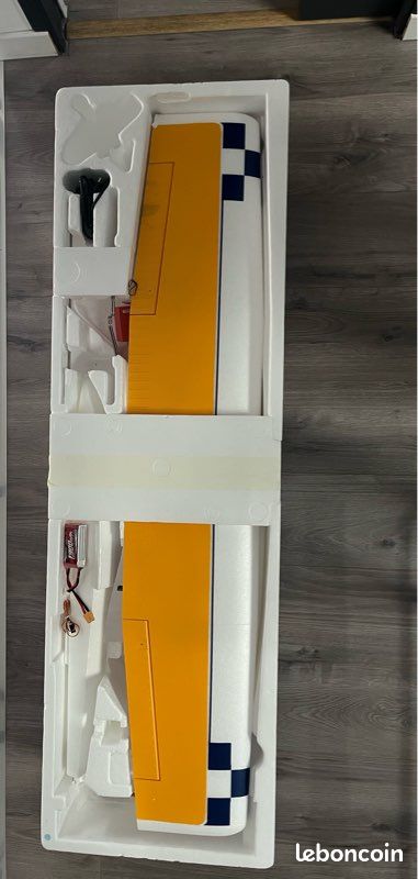 Avion RC FMS Ranger 1220mm complet + télécommande – Jamais volé - Prix négociable (image 4)