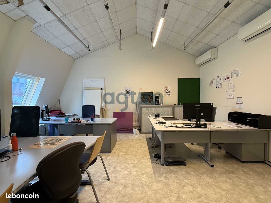 Bureaux 140 m² La Roche-sur-Yon (image 1)