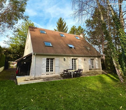 Maison 13 pièces 298 m²