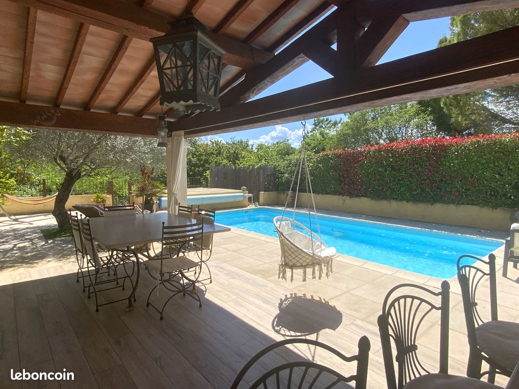 Maison 6 pièces 210 m² · à Uzès · 210 m² · 680 000 €