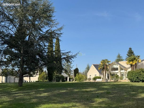 Maison 8 pièces 300 m²