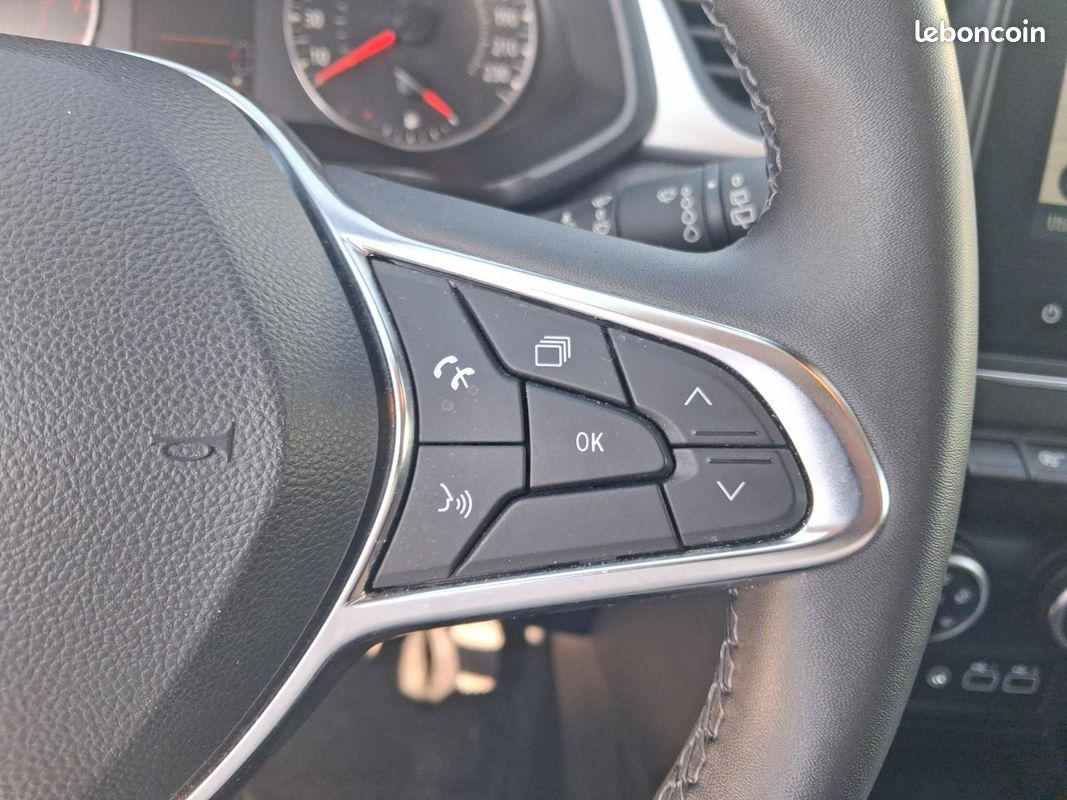 RENAULT Captur TCe 90 Evolution (image 17)