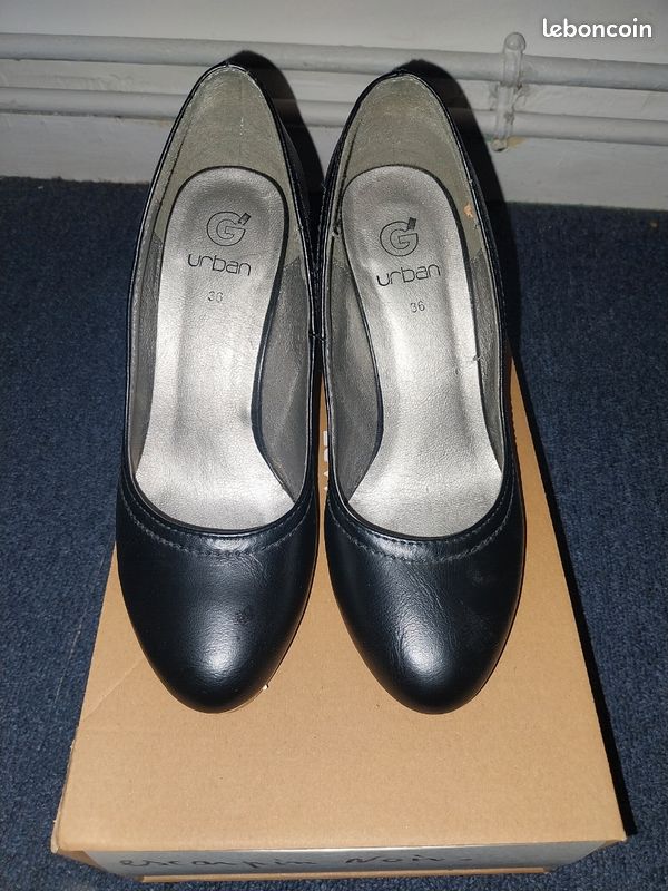 Escarpins noirs (image 2)