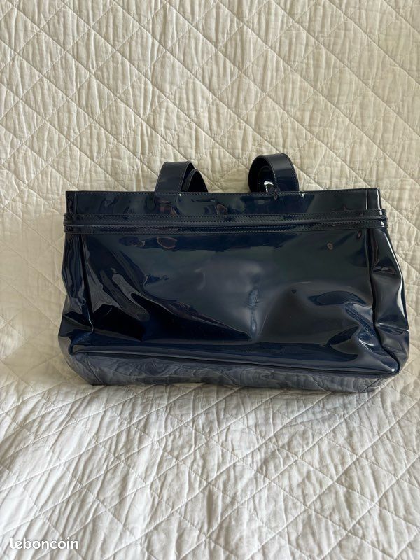 Sac Armani Jeans vernis bleu marine Accessoires Bagagerie