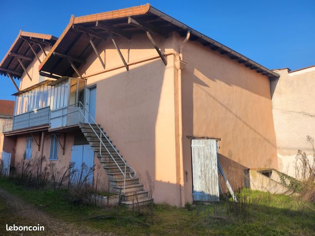 Immeuble 110 m² Balbigny