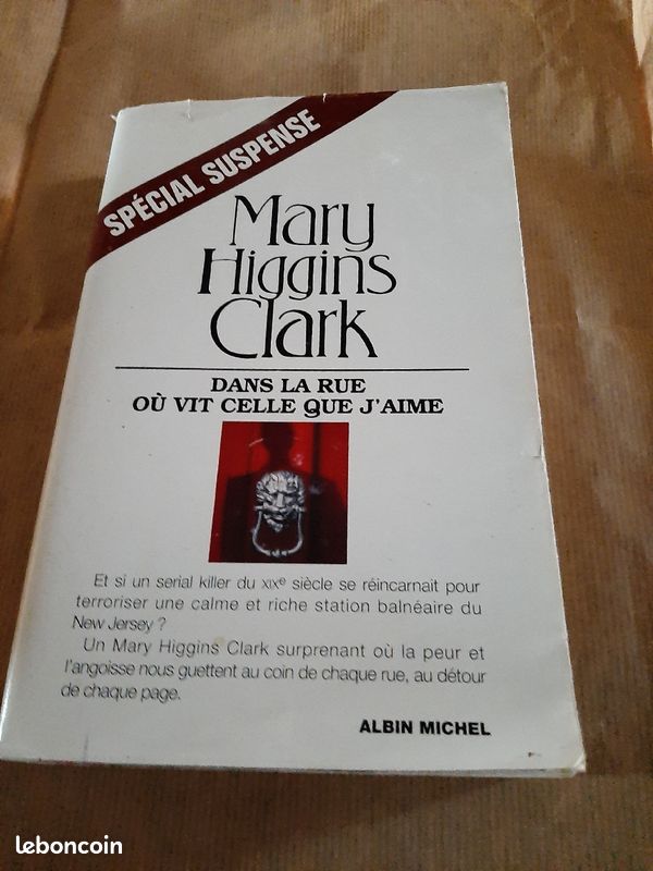 LIVRE de MARRY HIGGINS CLARK (image 1)