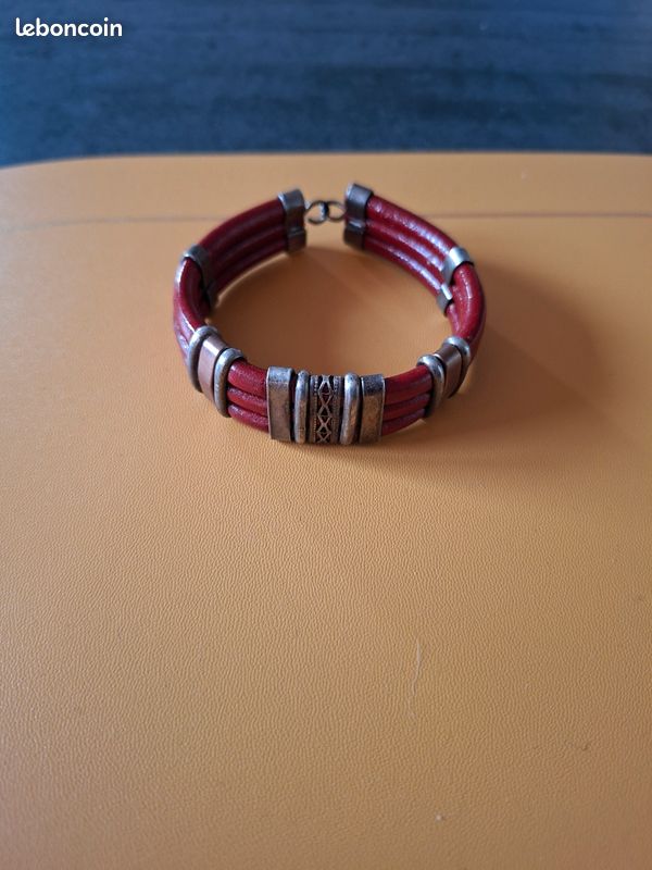 Bracelet bordeaux cuir (image 1)
