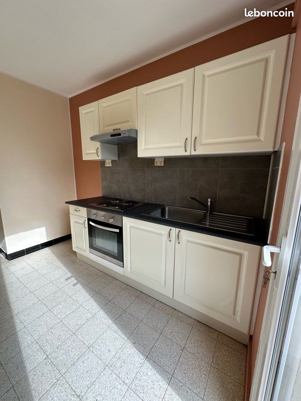 Maison 4 pièces 90 m² · à Hazebrouck · 90 m² · 890 €/mois