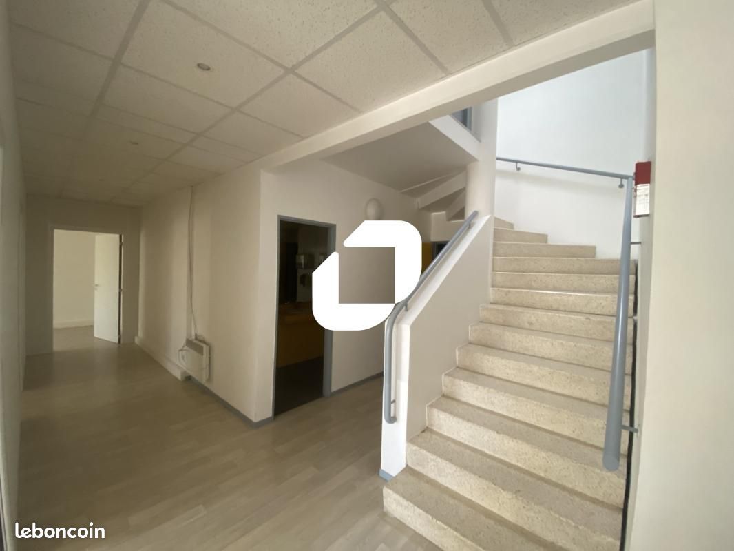 Local d'activité 1 052 m² (image 3)