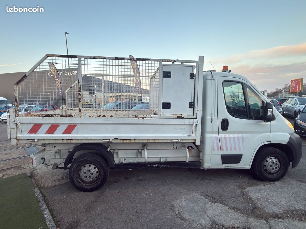 Fiat ducato vu 2.3 mjt - 130ch - caméra de recul - benne articulee - faible kilometrage - attelage (image 7)
