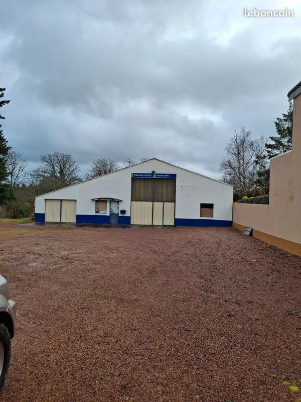 Atelier parking · à Éguzon-Chantôme · 185 000 €