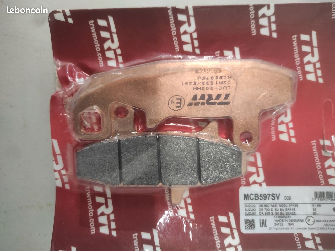 Plaquette Suzuki 800 dr (image 1)