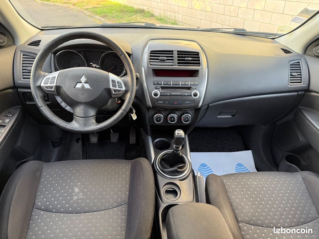 Mitsubishi ASX 1.8 D-ID 115 CV intenses 1ers mains garantis 6 mois (image 8)