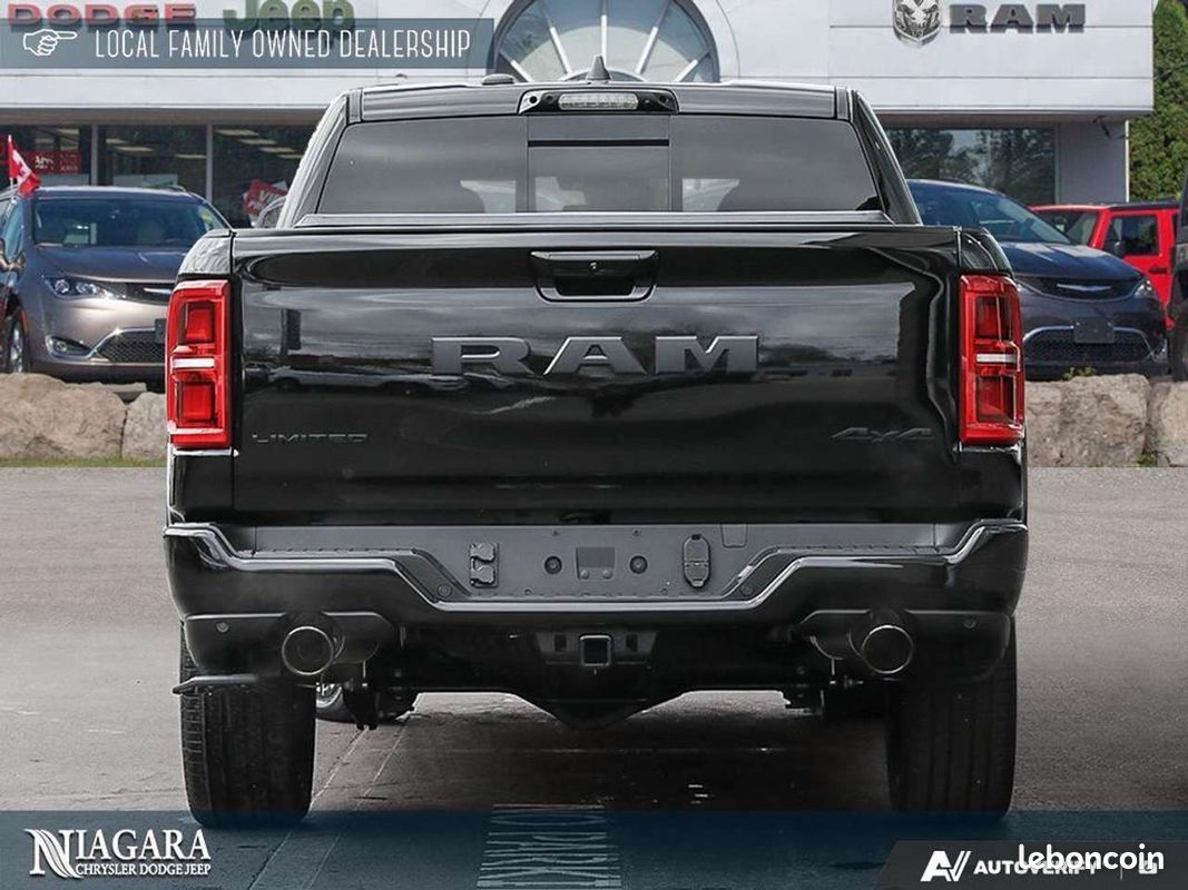Dodge RAM 1500 Limited 5.7 HEMI V8 4x4 Crew Cab – Night Edition – Neuf 2026 - TVA récupérable (image 5)