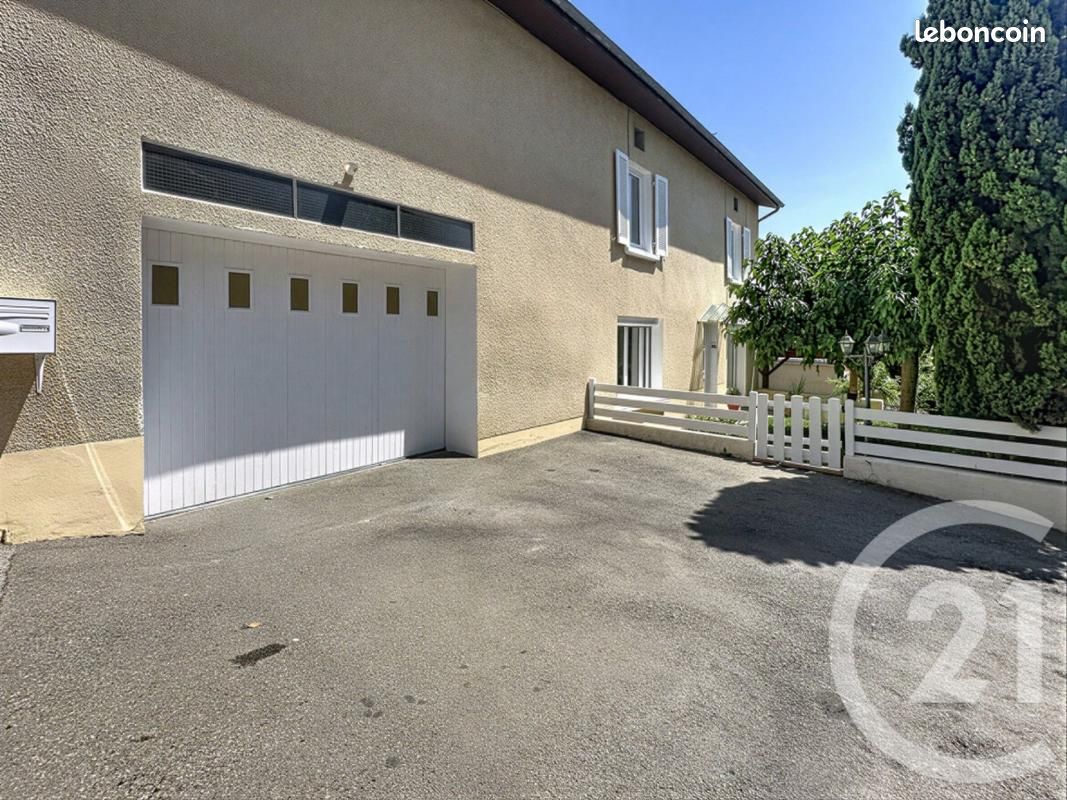 Maison 5 pièces 153 m² · à Les Côtes-d'Arey · 153 m² · 370 000 €