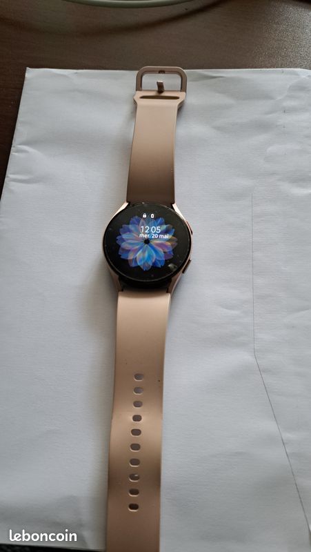 Montre connectée Samsung Watch 4 (image 2)