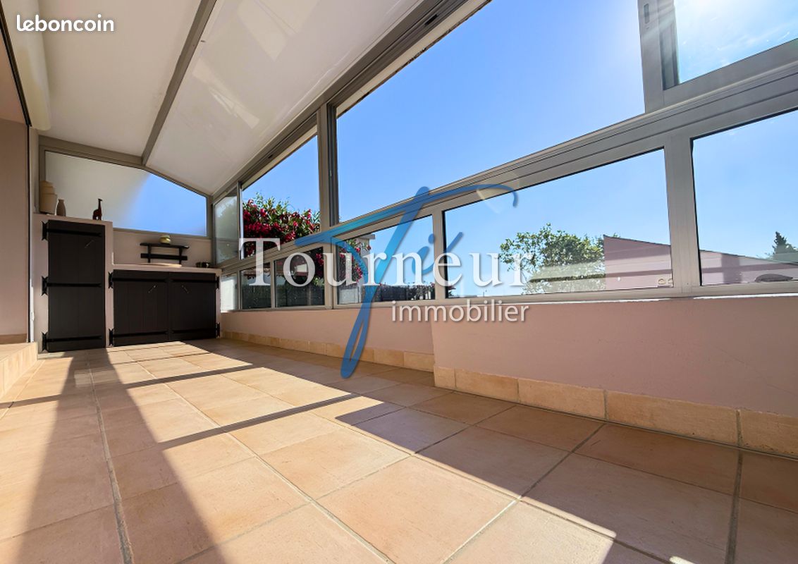 Appartement 3 pièces 61 m² · à Six-Fours-les-Plages · 61 m² · 379 000 €