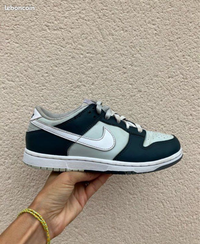 Nike Dunk Low basket enfant 34 Chaussures