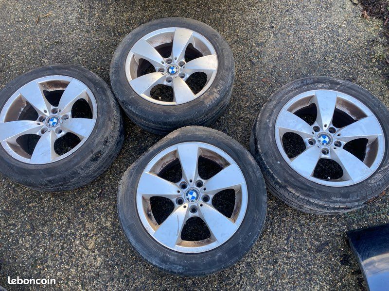 4 jantes pneus 17 pouces d'origine bmw 530d e60 e61 compatible negociable (image 1)